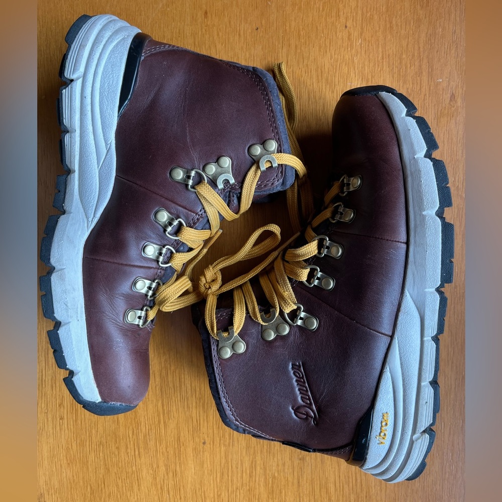 Danner Mountain 600 Dark Brown Leather Hiking Boots Women’s Size 5.5 No Insole